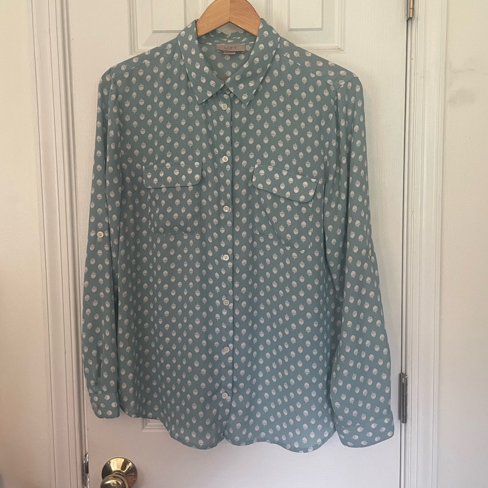 Ann Taylor LOFT Baby Blue Acorn Print Button Down